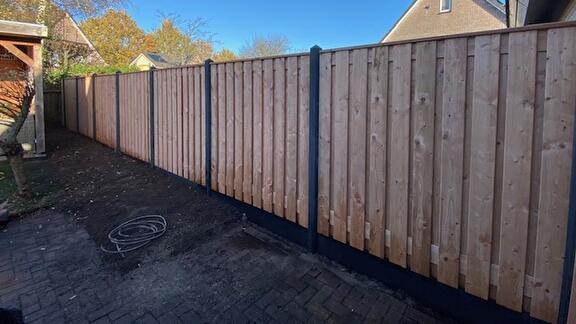 Plaatsen betonschutting Assen